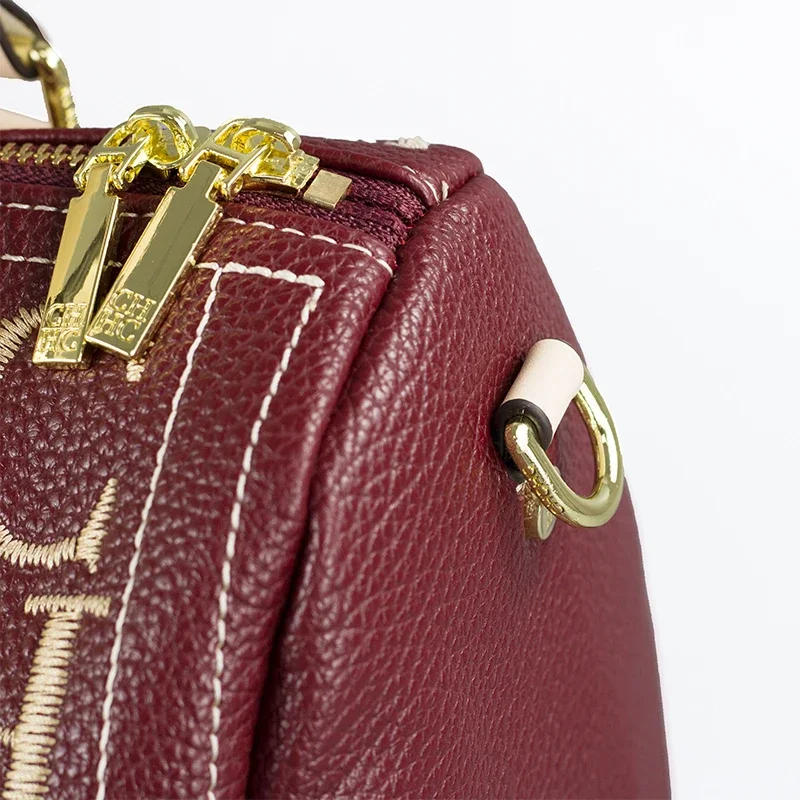 Bolso Boston con Letras Bordad - Embroidery Removal reseña y precio
